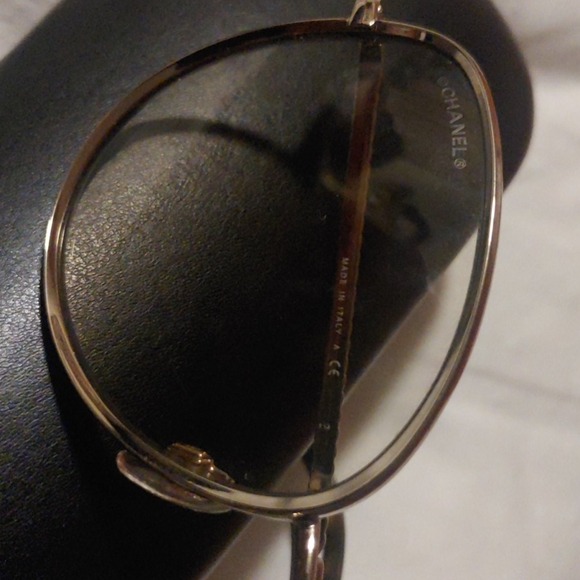 Sunglasses - Picture 2 of 3